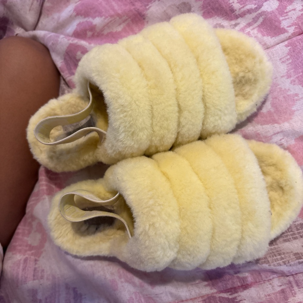 UGG Cream Fuzzy Slippers - Picture 2 of 3
